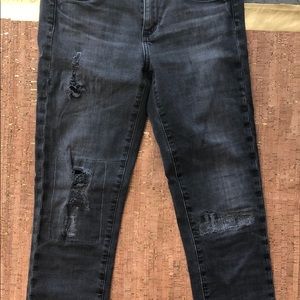 AG Stilt Roll-up with raw hem